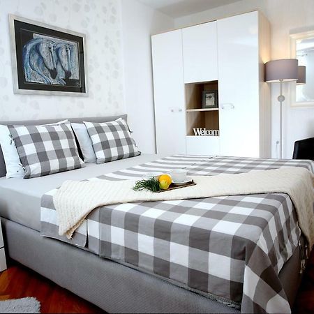 Charming Seaside Apartment Primošten Buitenkant foto
