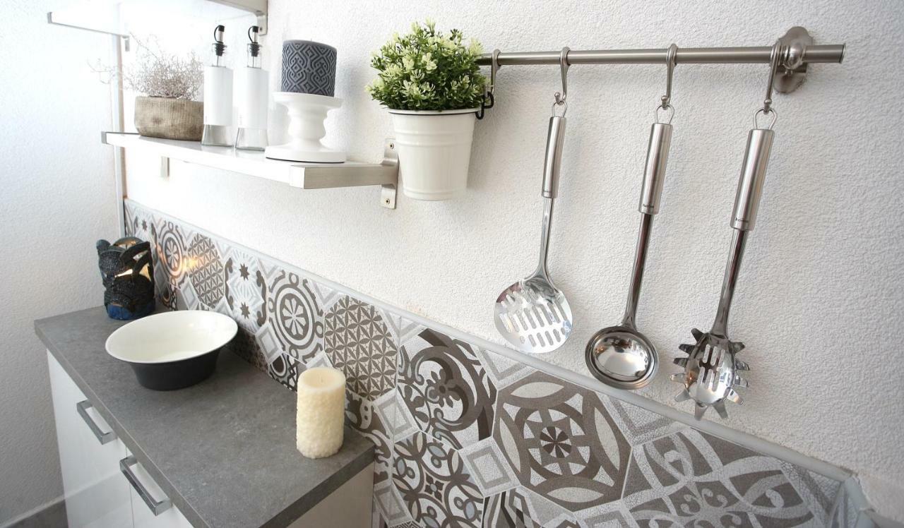 Charming Seaside Apartment Primošten Buitenkant foto