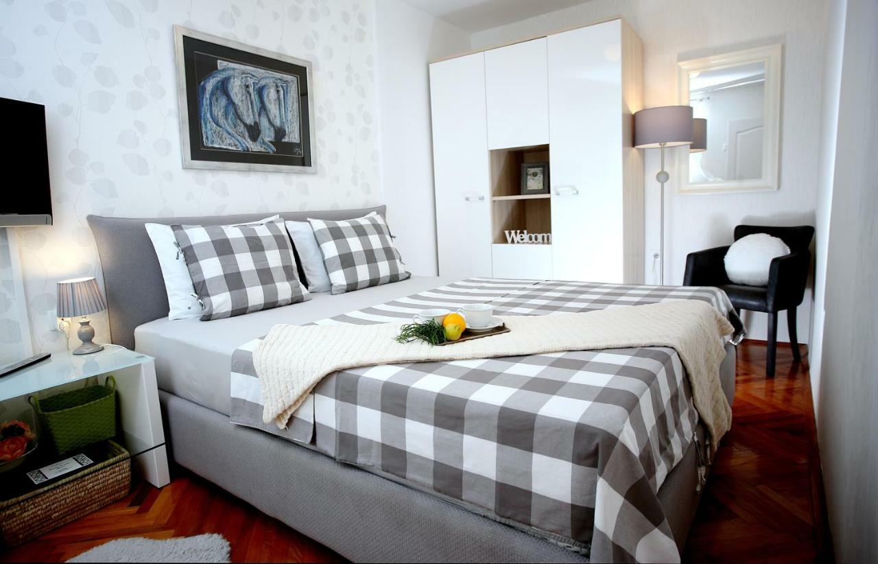 Charming Seaside Apartment Primošten Buitenkant foto